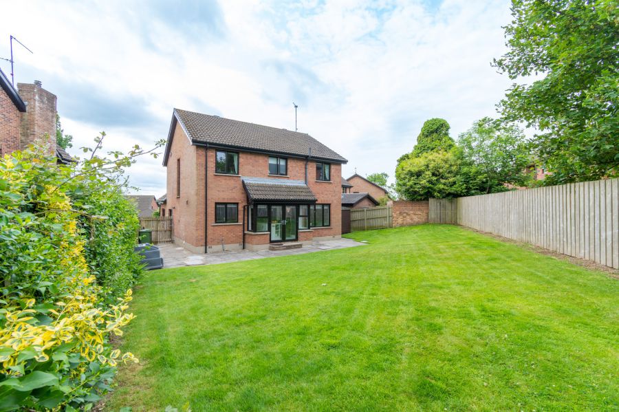 6 Waringfield Crescent