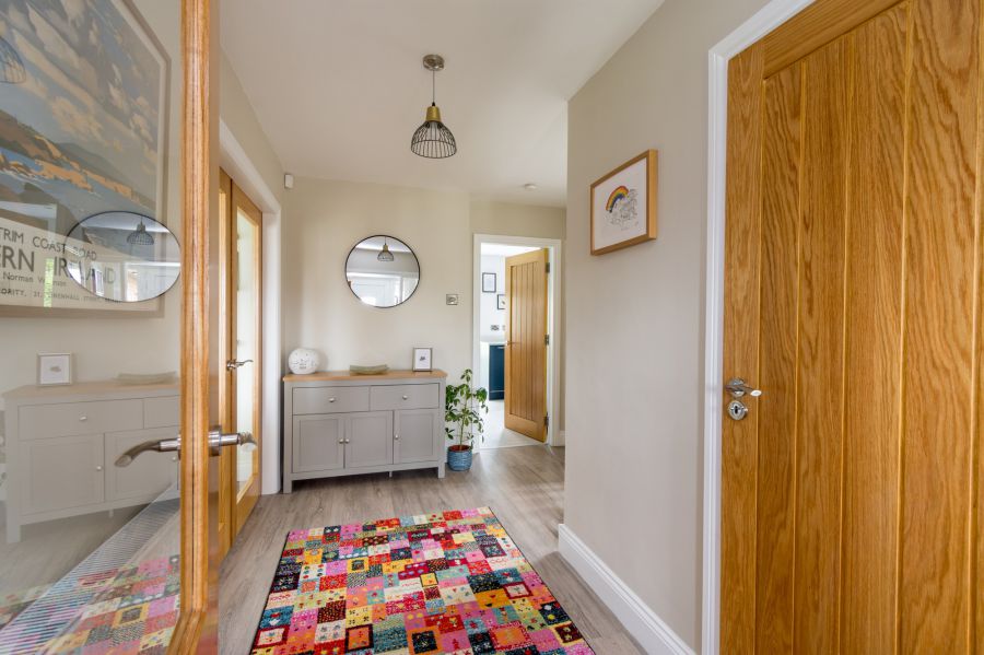 6 Waringfield Crescent