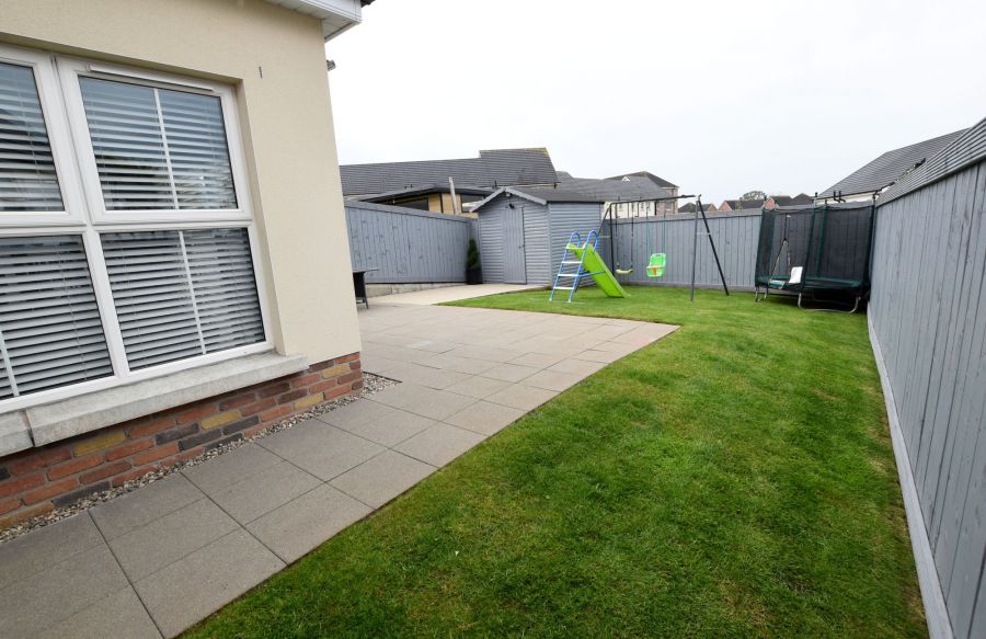 8 Ayrshire Manor