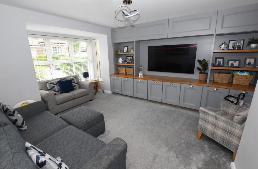 8 Ayrshire Manor