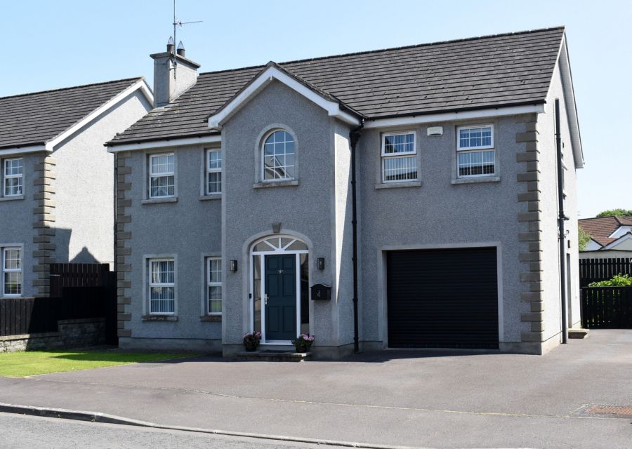 4 Laurelvale Grove