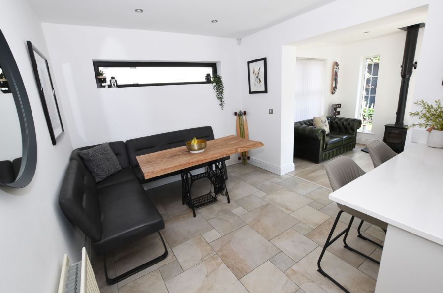 4 Laurelvale Grove