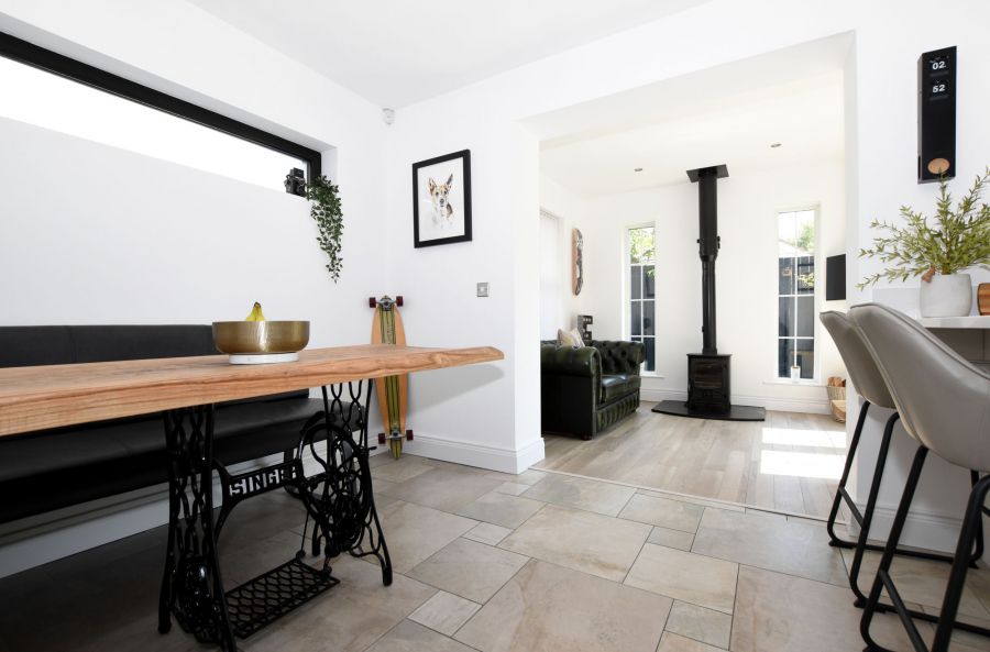 4 Laurelvale Grove