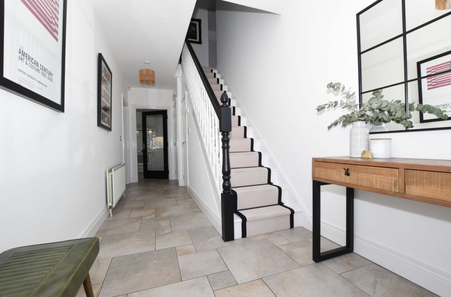 4 Laurelvale Grove