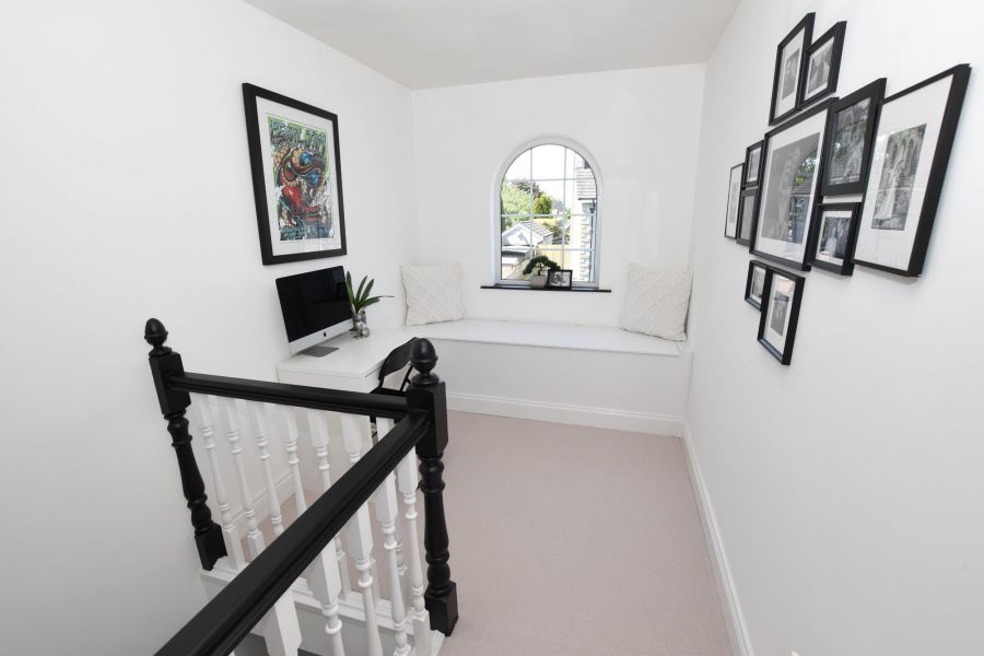 4 Laurelvale Grove