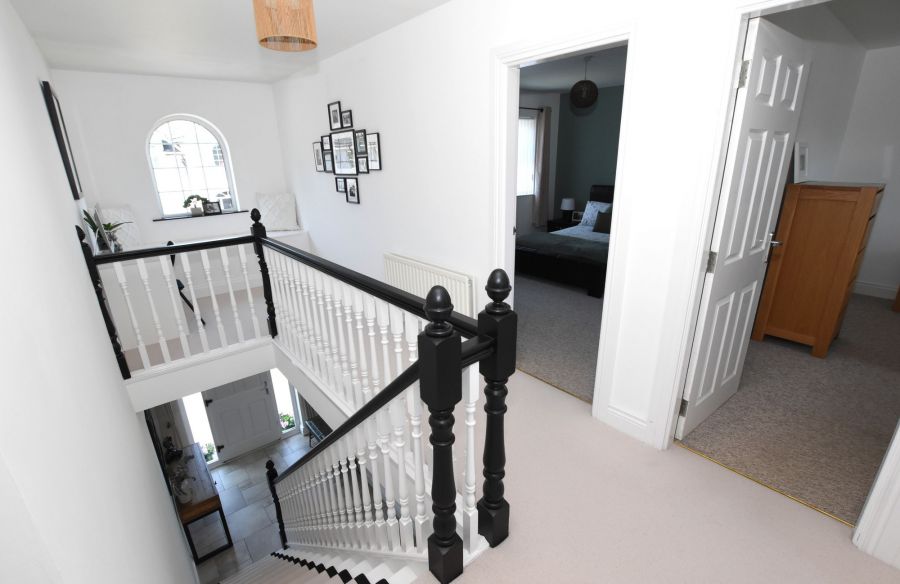 4 Laurelvale Grove