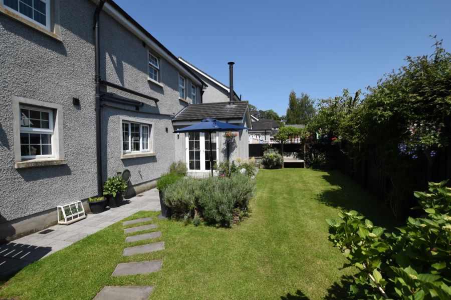 4 Laurelvale Grove