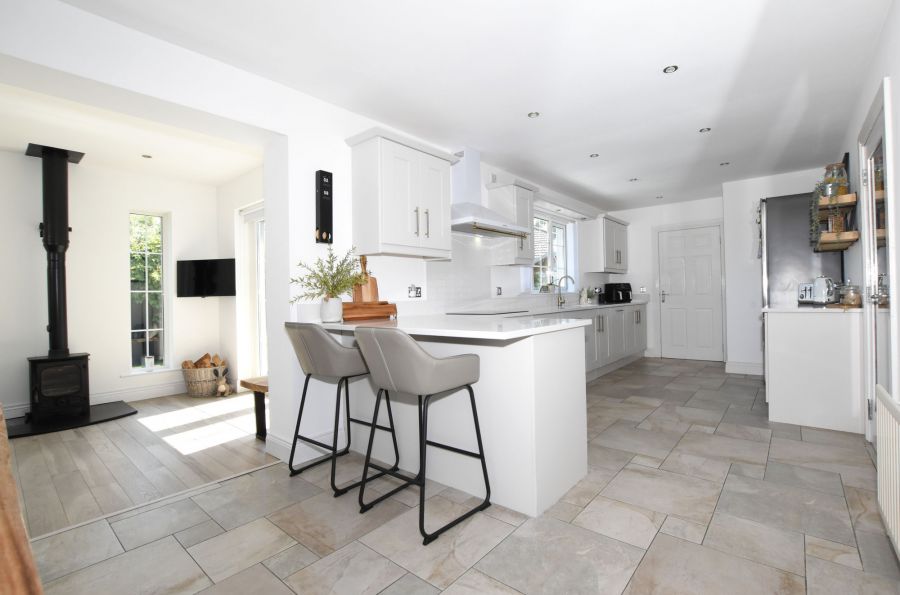 4 Laurelvale Grove