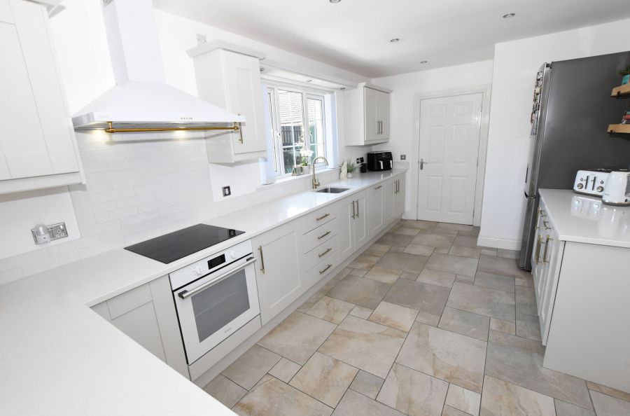 4 Laurelvale Grove