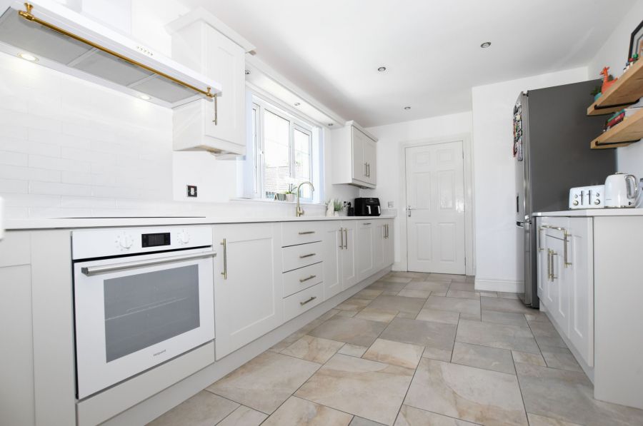 4 Laurelvale Grove