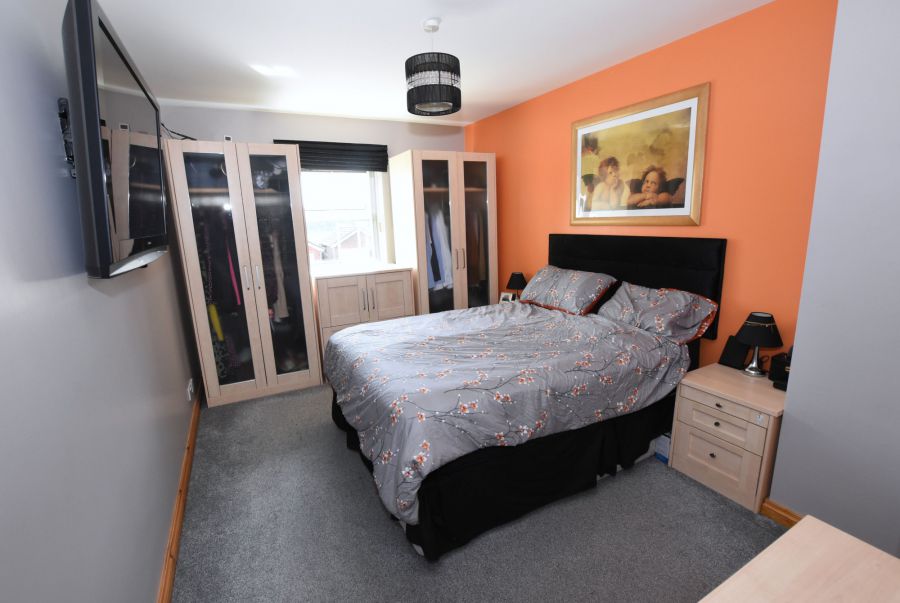 27 Lockvale Manor