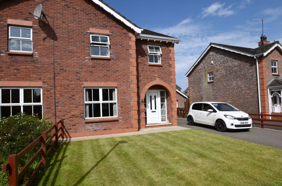 27 Lockvale Manor