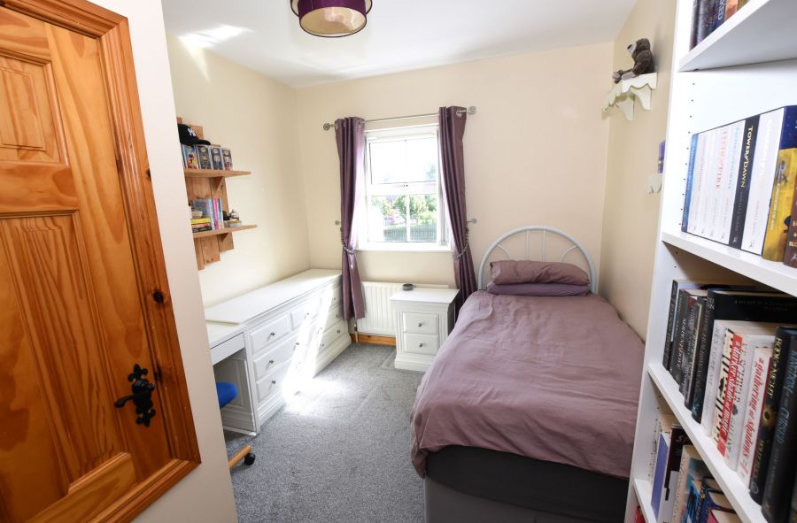 27 Lockvale Manor