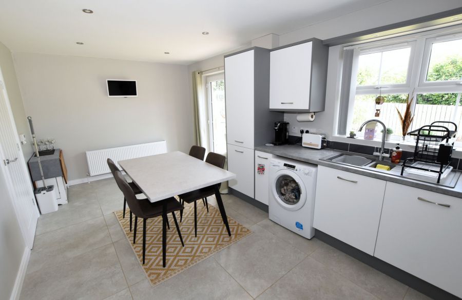 16 Glebe Close