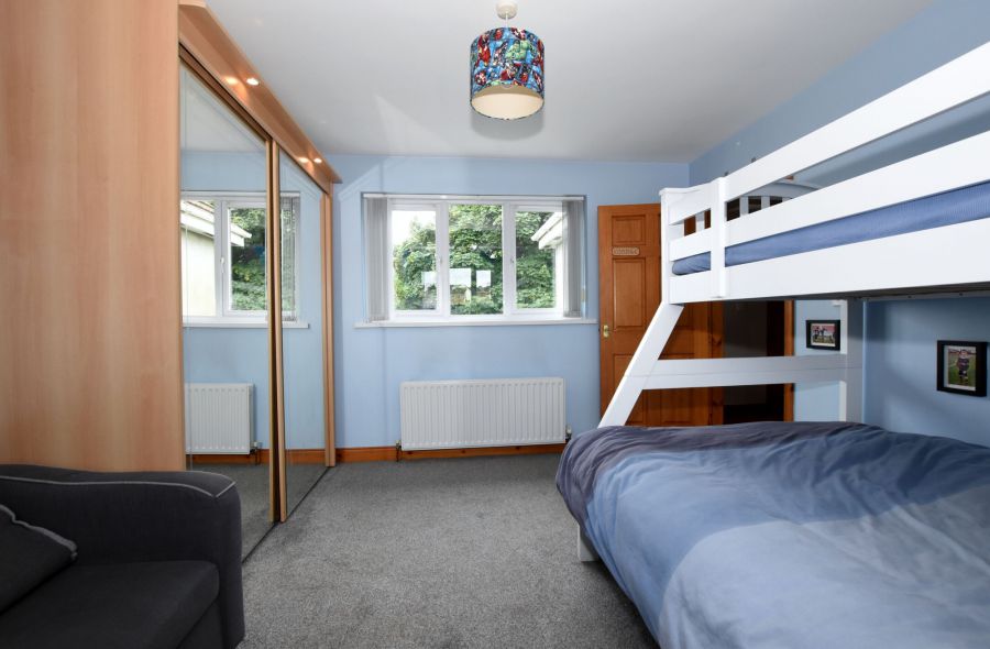 18a Portmore Lea