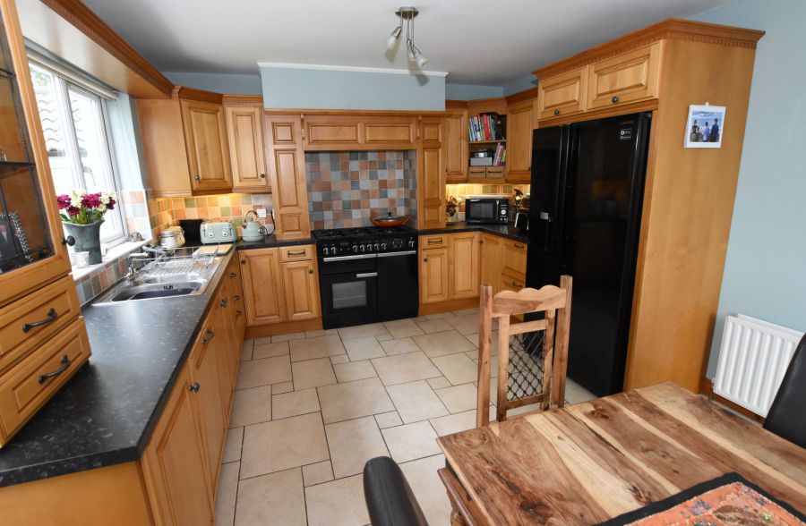 18a Portmore Lea