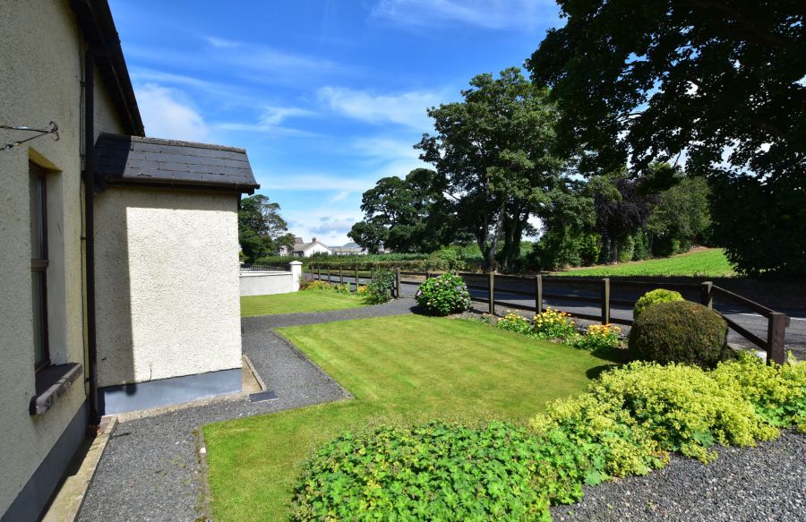 A country cottage on grounds extending to approximately 0.6 acre, 31 Hillsborough Road
