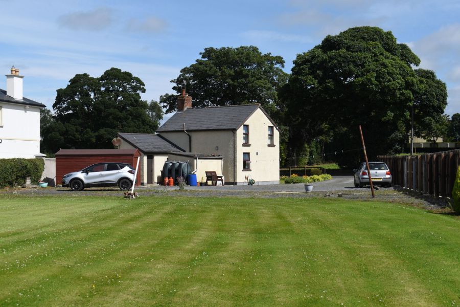 A country cottage on grounds extending to approximately 0.6 acre, 31 Hillsborough Road