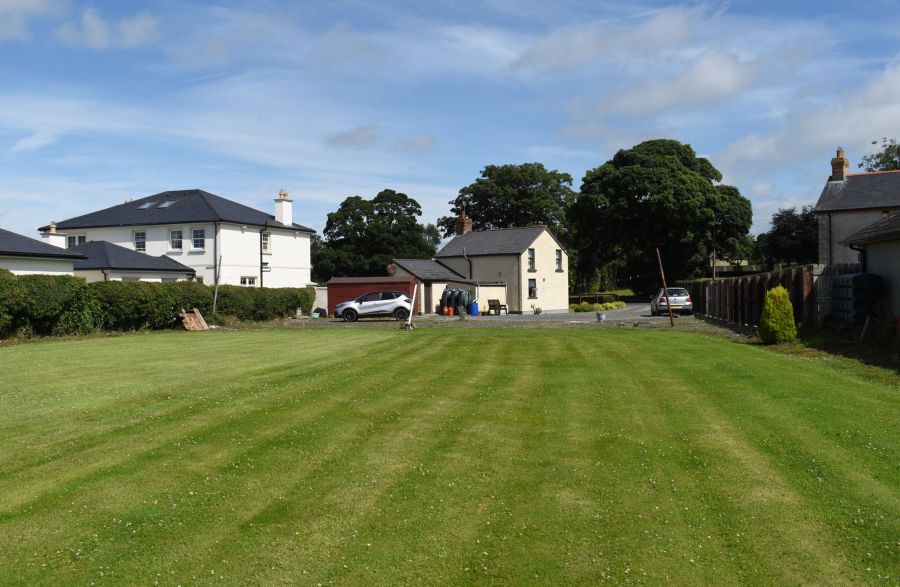 A country cottage on grounds extending to approximately 0.6 acre, 31 Hillsborough Road