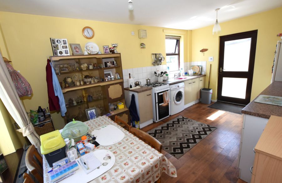 A country cottage on grounds extending to approximately 0.6 acre, 31 Hillsborough Road