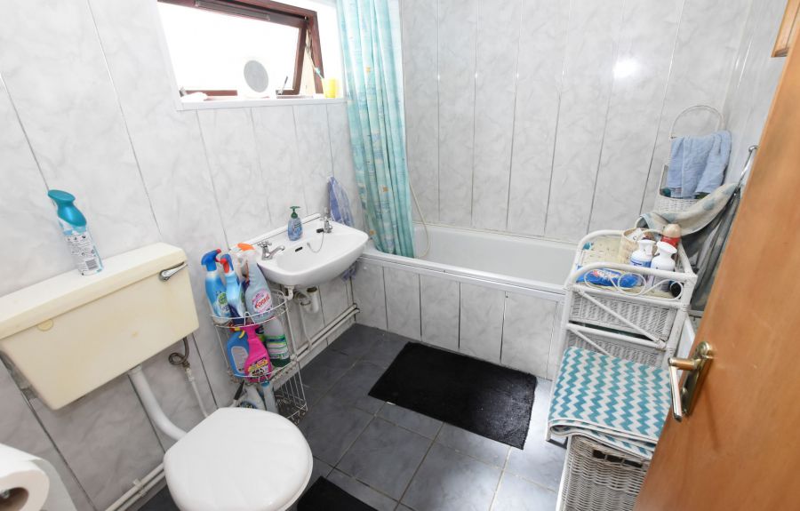 A country cottage on grounds extending to approximately 0.6 acre, 31 Hillsborough Road
