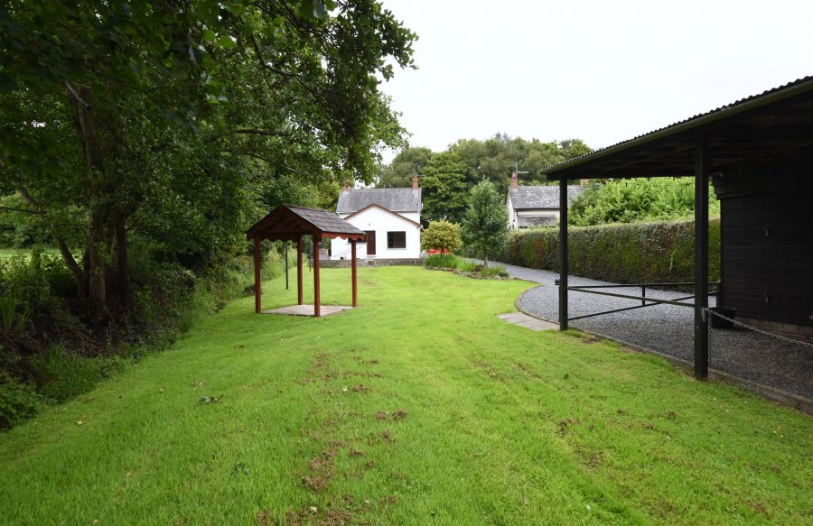 Detached country cottage with spacious gardens, 7 Glenavy Road