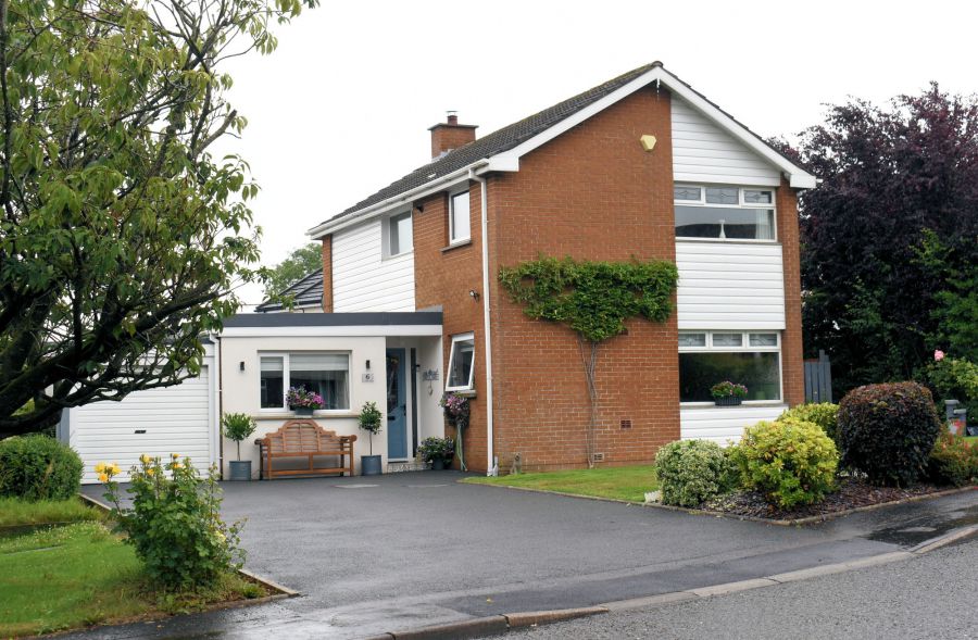 6 St Johns Park, Moira, BT67 0NL