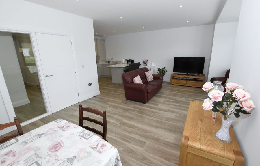 Contemporary first floor apartment, Apt 4  7 Meeting Street