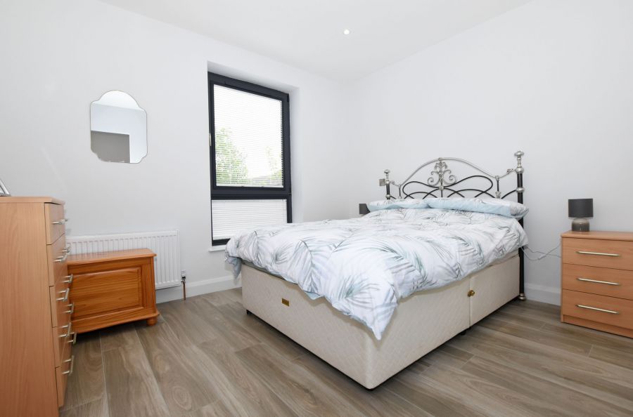 Contemporary first floor apartment, Apt 4  7 Meeting Street