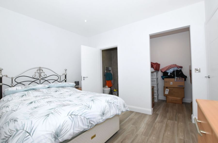 Contemporary first floor apartment, Apt 4  7 Meeting Street