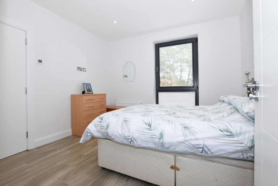 Contemporary first floor apartment, Apt 4  7 Meeting Street