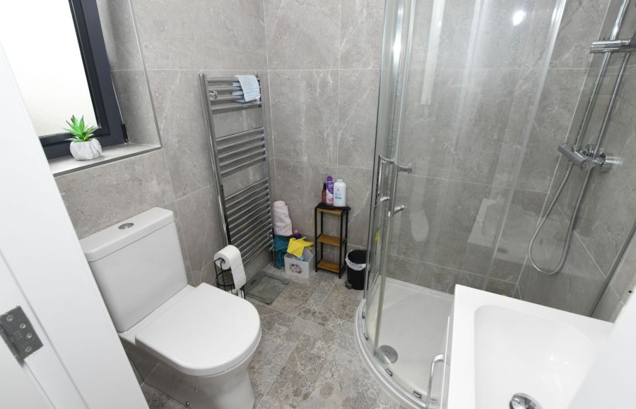 Contemporary first floor apartment, Apt 4  7 Meeting Street