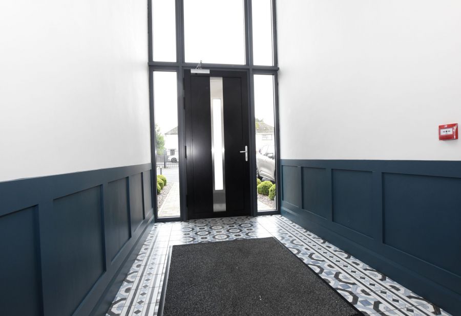 Apt 4  7 Meeting Street