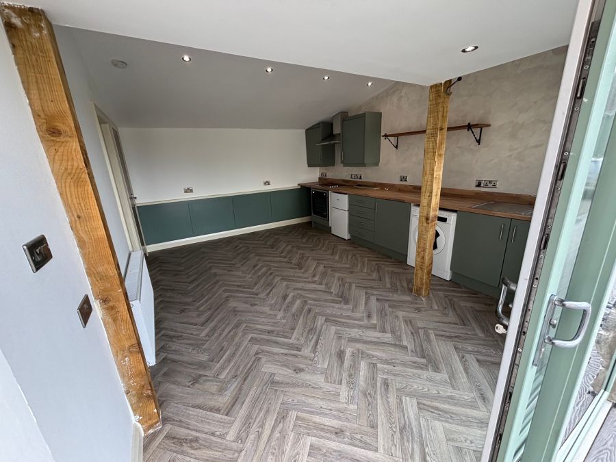 Apt 3, 13 Ballinderry Road