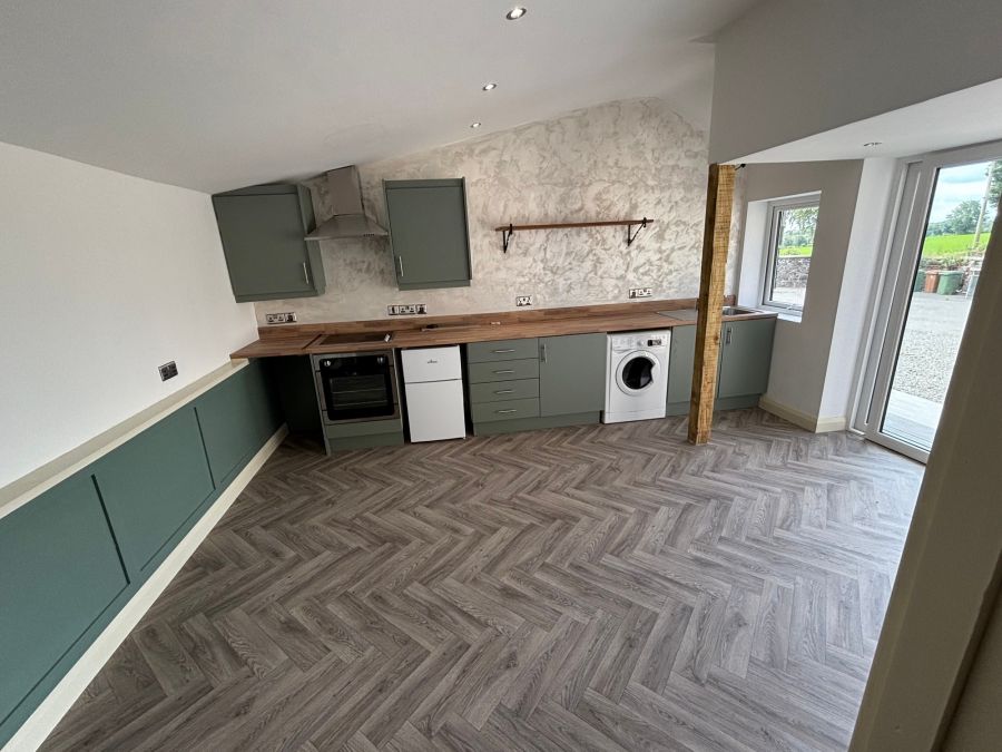 Apt 3, 13 Ballinderry Road