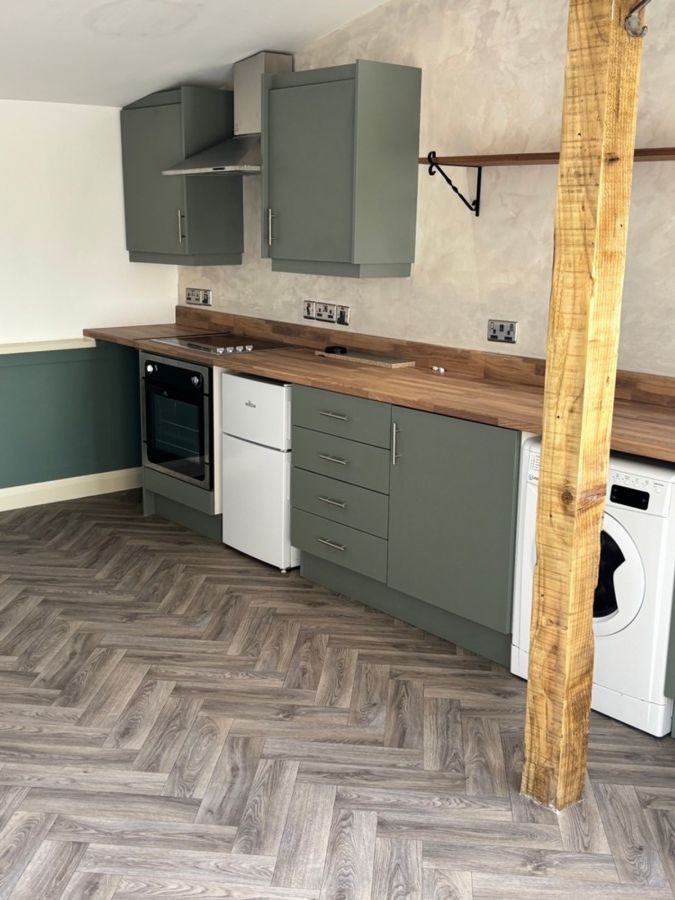 Apt 3, 13 Ballinderry Road