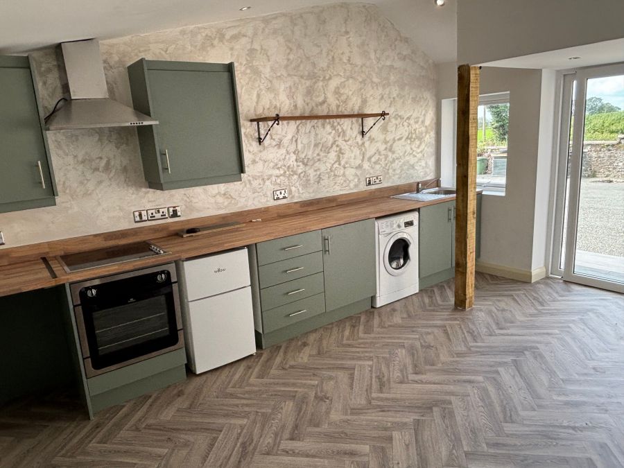 Apt 3, 13 Ballinderry Road