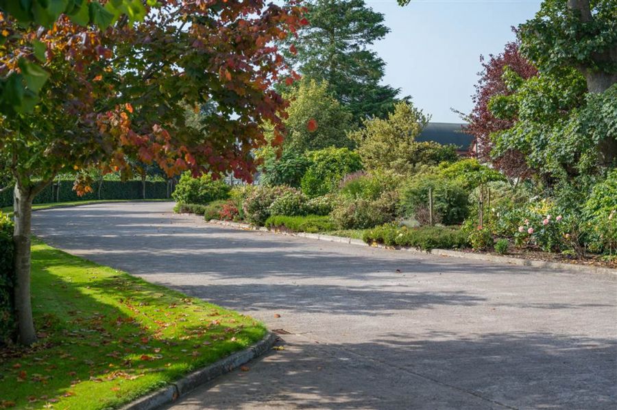 Flatfield Clocktower Cottages, Cottage 2 71 Lany Road