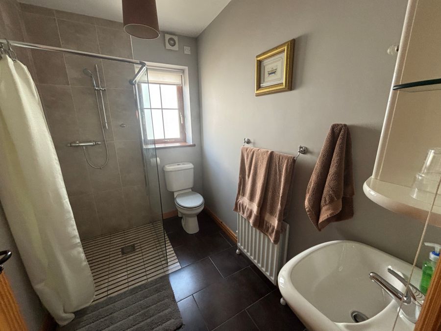 Flatfield Clocktower Cottages, Cottage 2 71 Lany Road