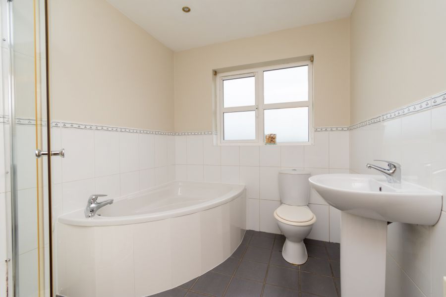 16 Cloverdale