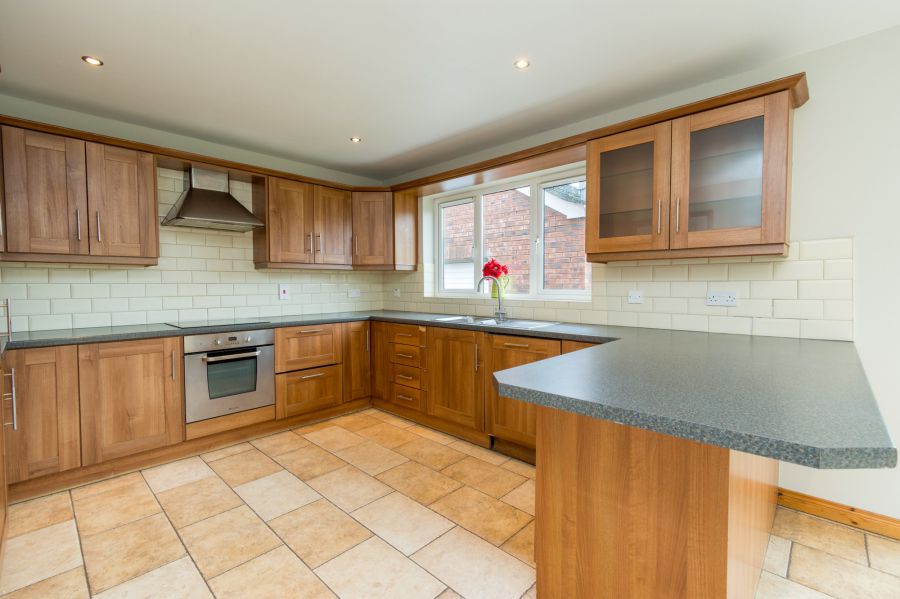 16 Cloverdale
