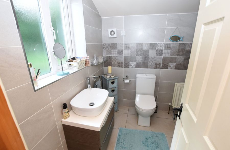 12 Arnold Grove 12 Arnold Grove