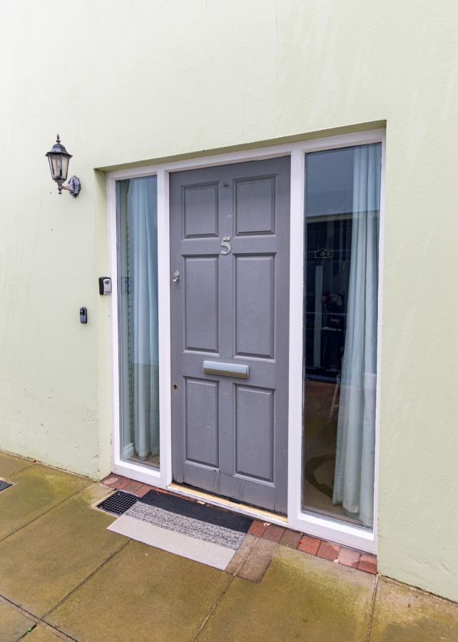 5 Kingsfort Square