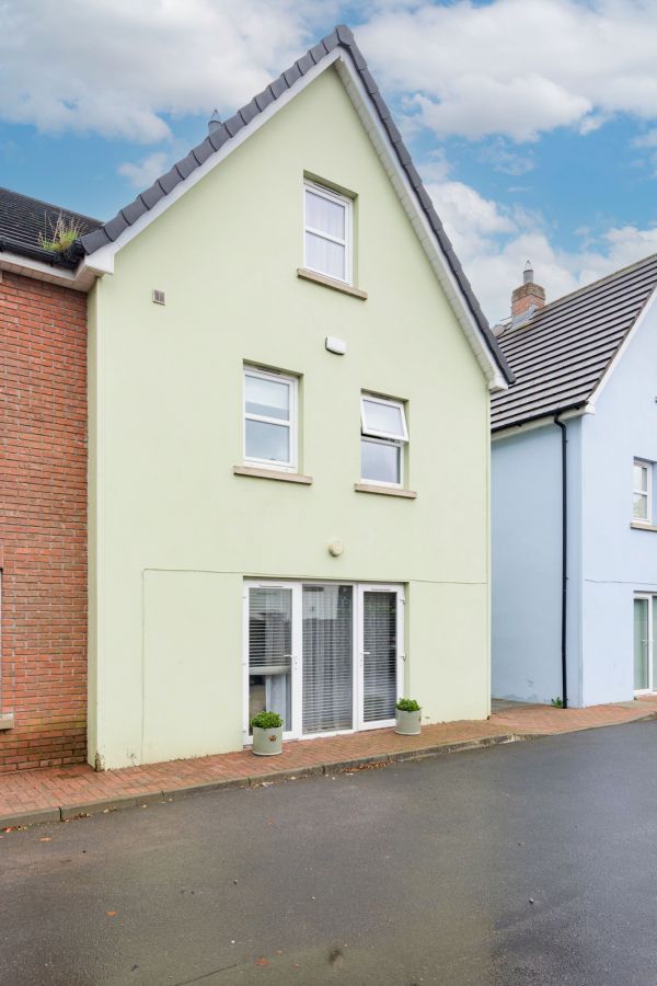 5 Kingsfort Square