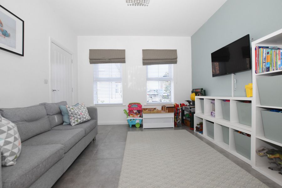 1 Wellington Park Road