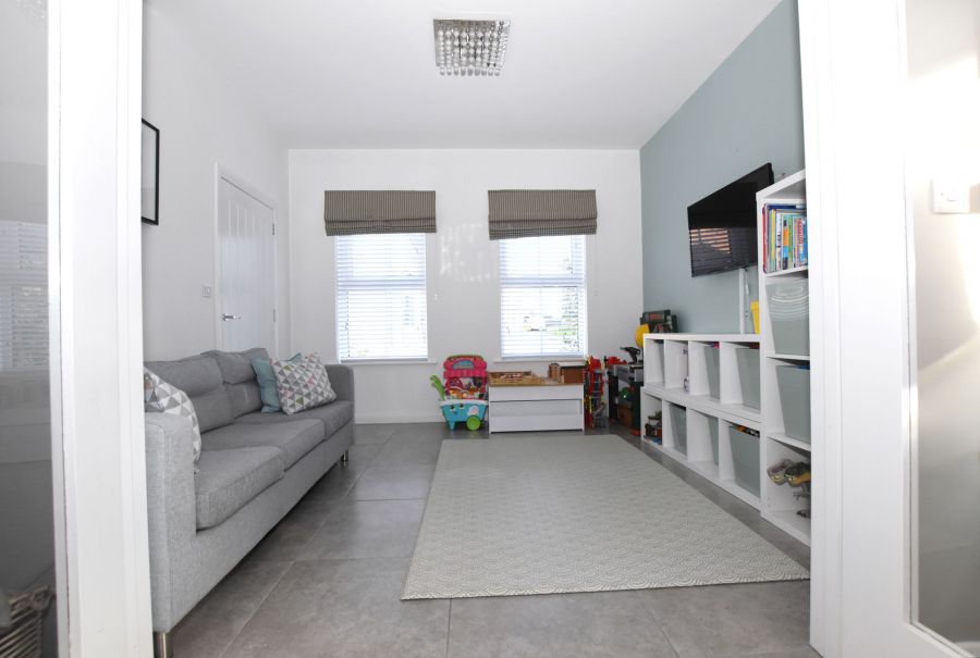 1 Wellington Park Road