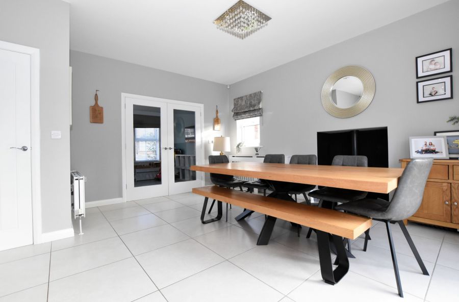 1 Wellington Park Road