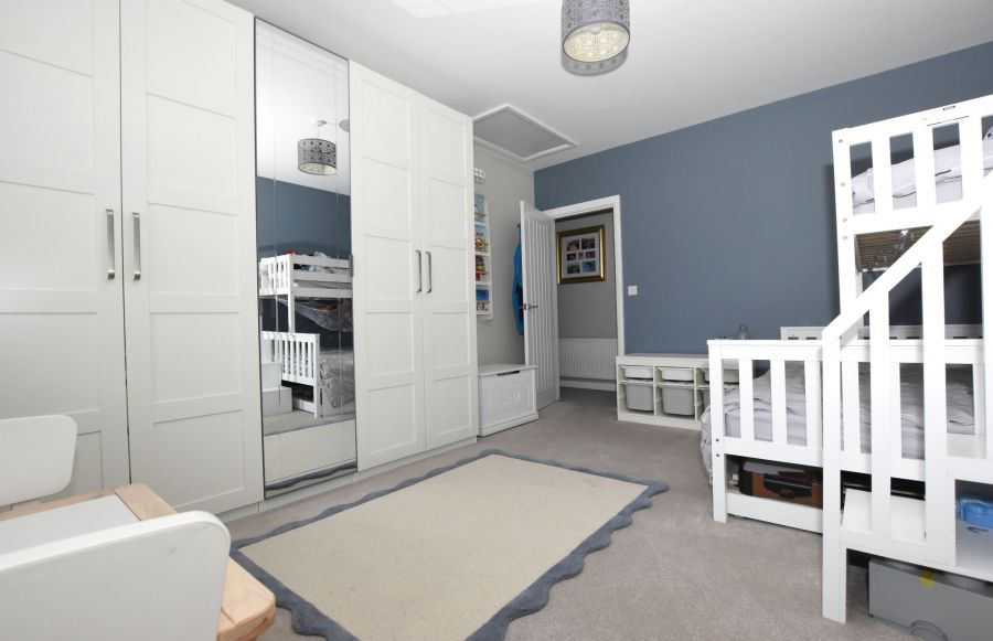 1 Wellington Park Road