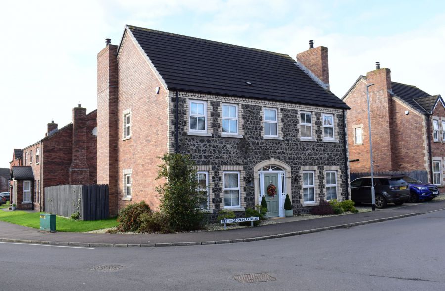 1 Wellington Park Road