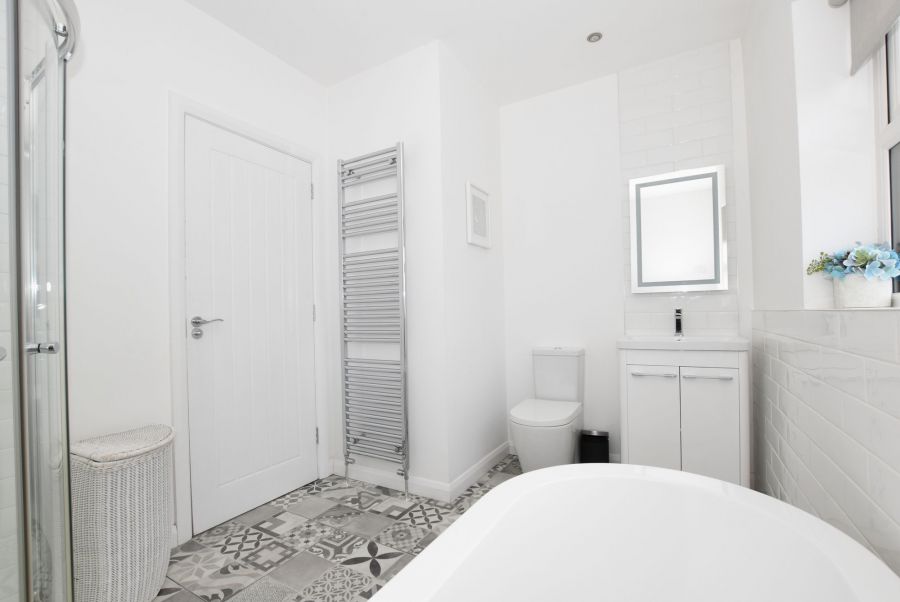 1 Wellington Park Road